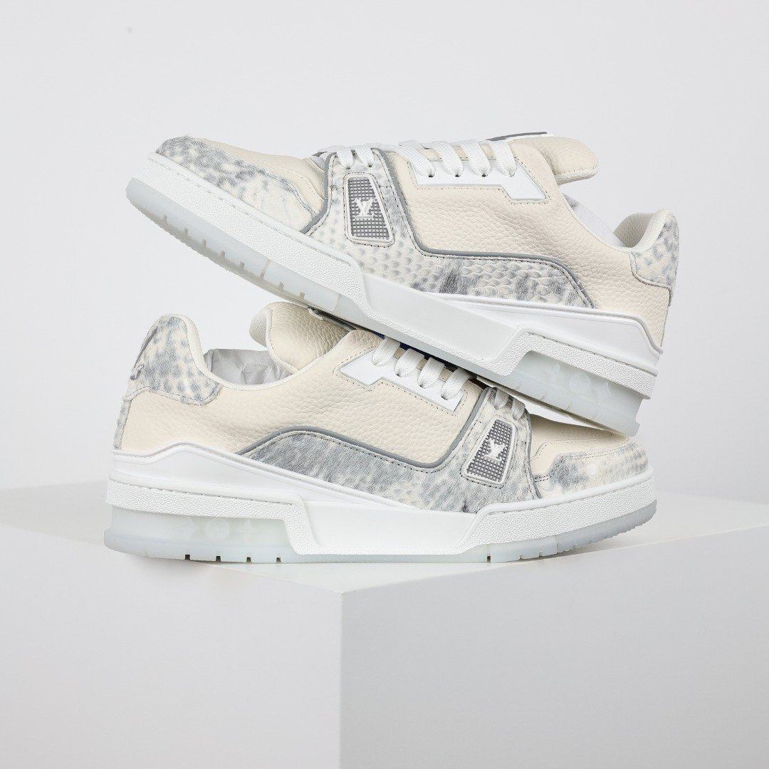 Lv Trainer Sneaker