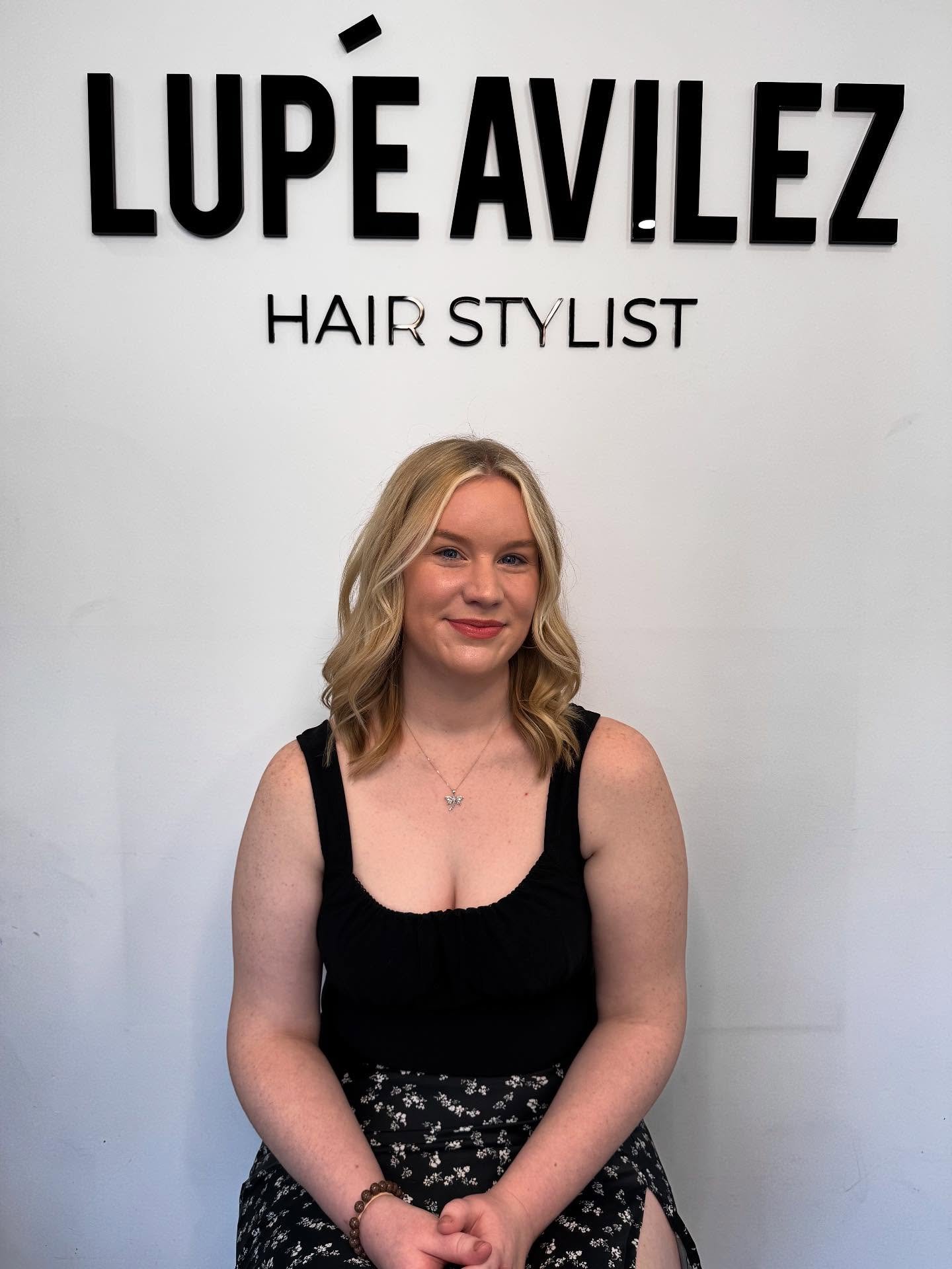 Meet Hannah &ndash; Our New Senior Stylist 💇🏼&zwj;♀️✨
We&rsquo;re thrilled to welcome Hannah to the team!
With experience and a love for creating effortlessly beautiful hair, Hannah brings a calming presence, creative flair, and serious styling ski