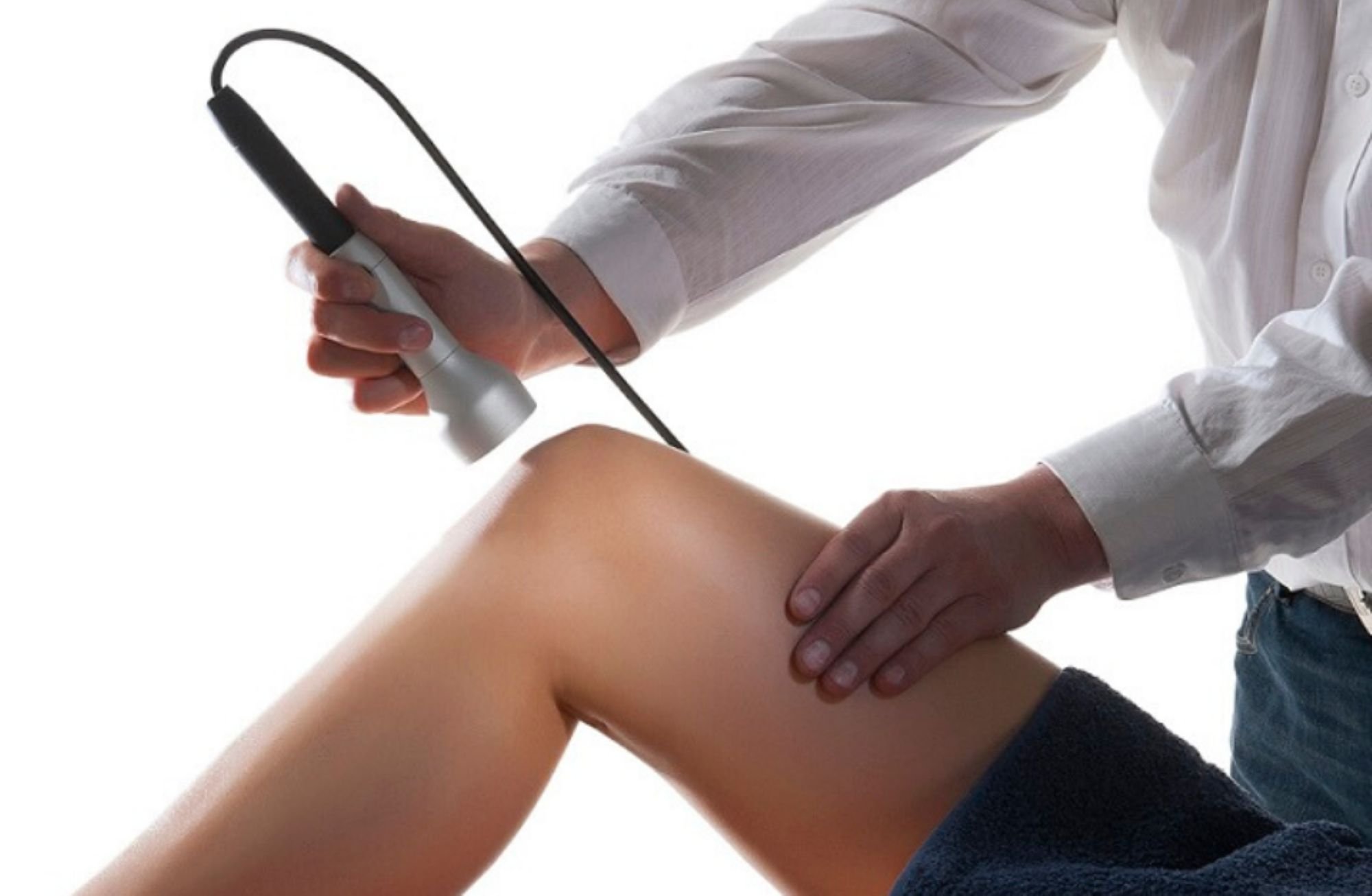 Patellar tendinopathy being treated with class IV laser therapy
