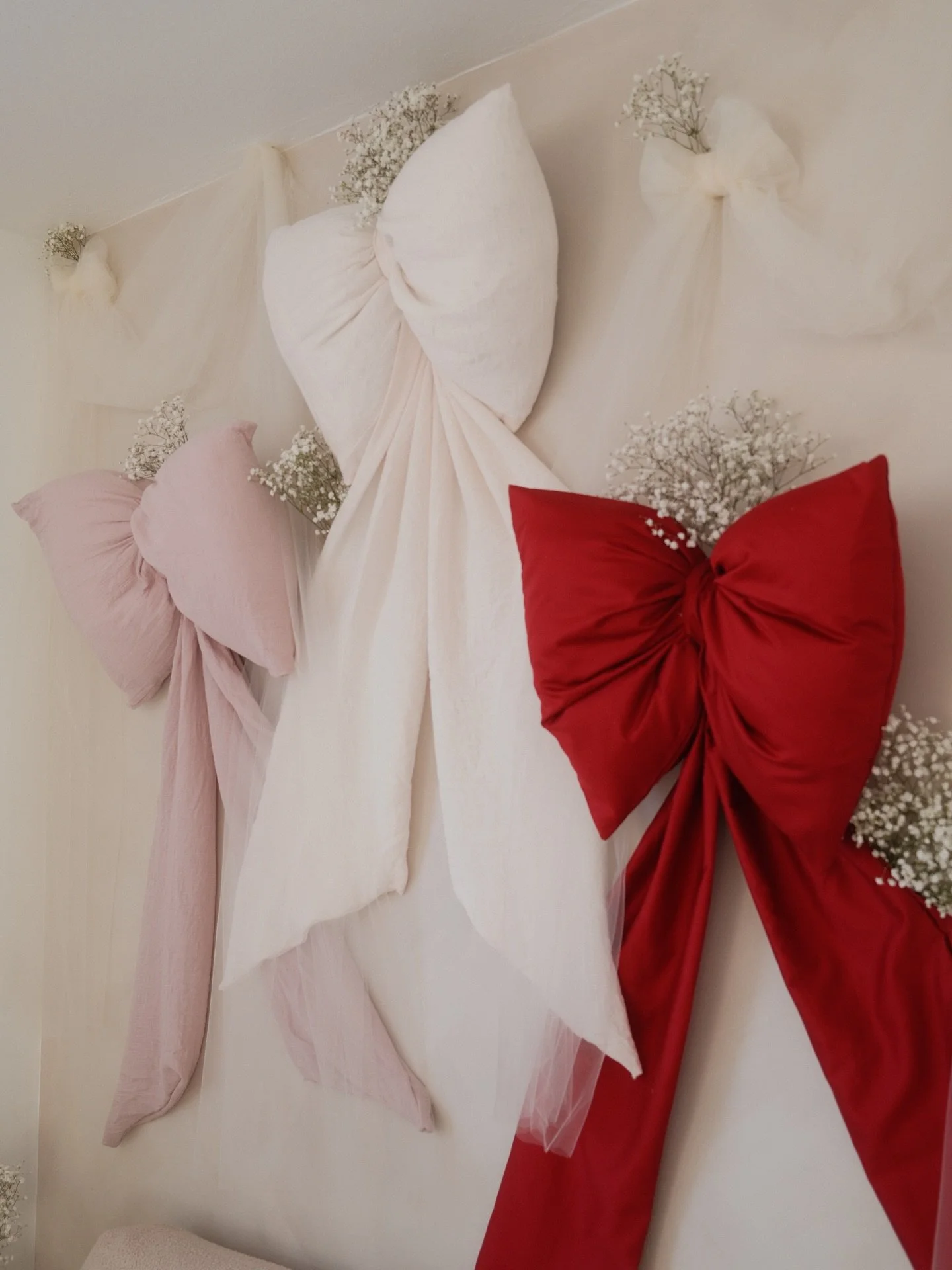 currently at the studio 🎀
A cute and cozy romantic corner, perfect for all of your love themed photos ❤️
Available until Feb 9th 

#peerspace #ocphotostudio #ocphotographer #laphotographer #iephotographer