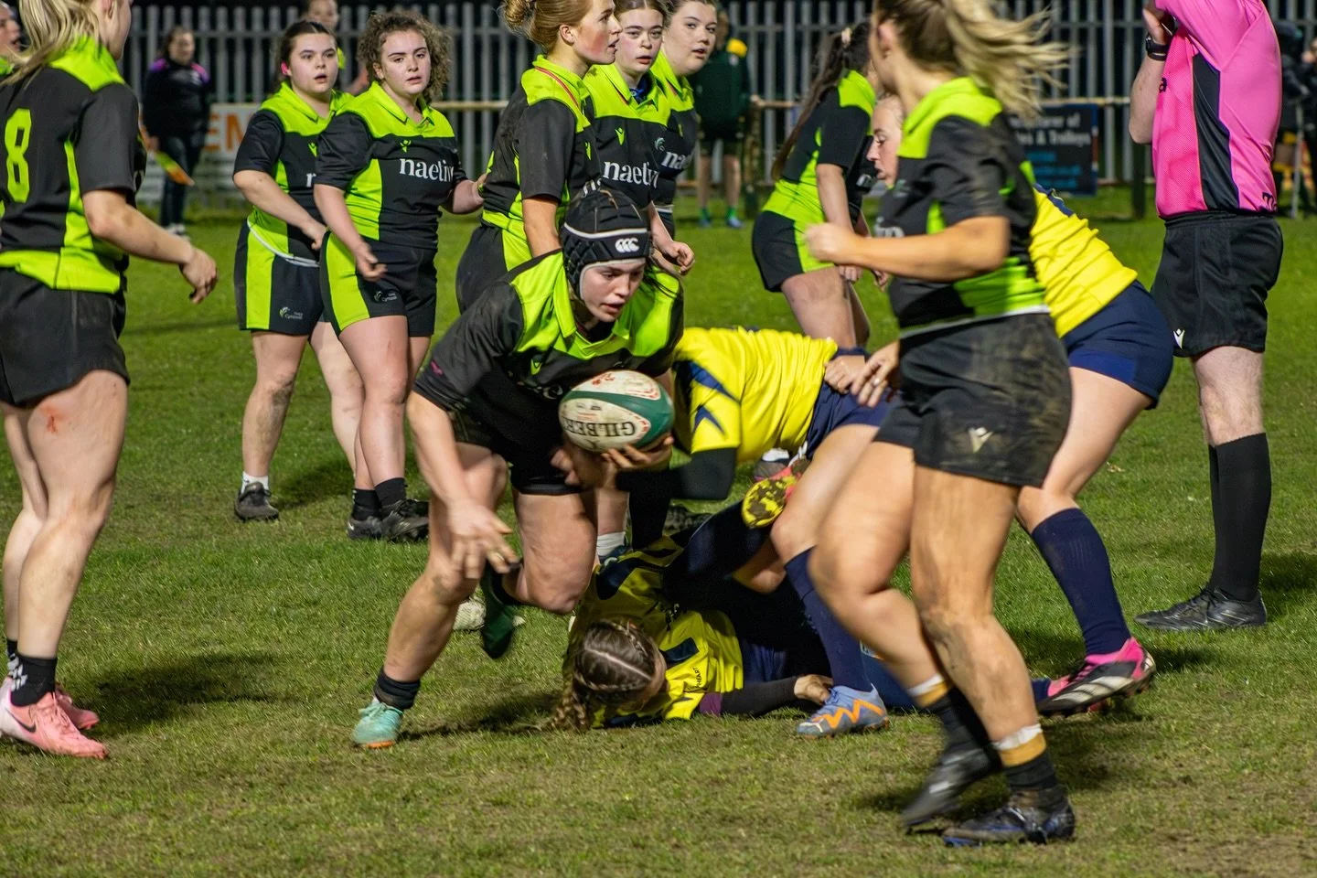 Coleg y Cyncoed vs Maverick Highlanders 💛

International Women&rsquo;s Day game hosted at @beddau_rfc 

@cycrugbyunion 

#beddau #beddaurfc #rugby #rugbyphotography #colegycymoedd #womensrugby #sport #sportphotography #sportphotographer #photographe