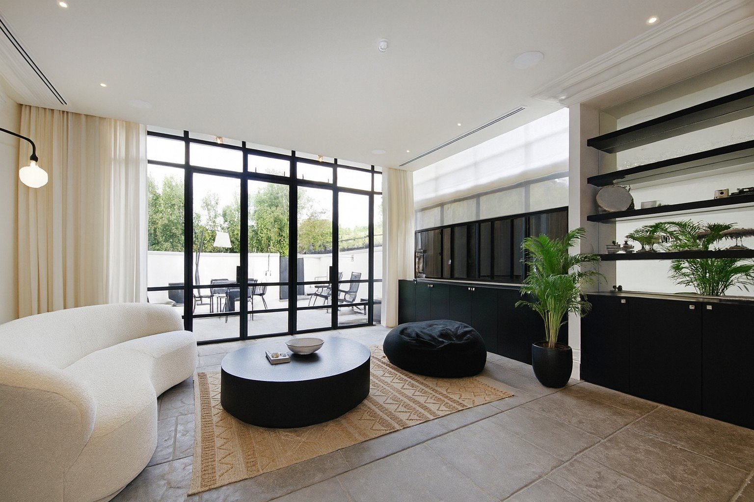 New rear lounge .jpeg