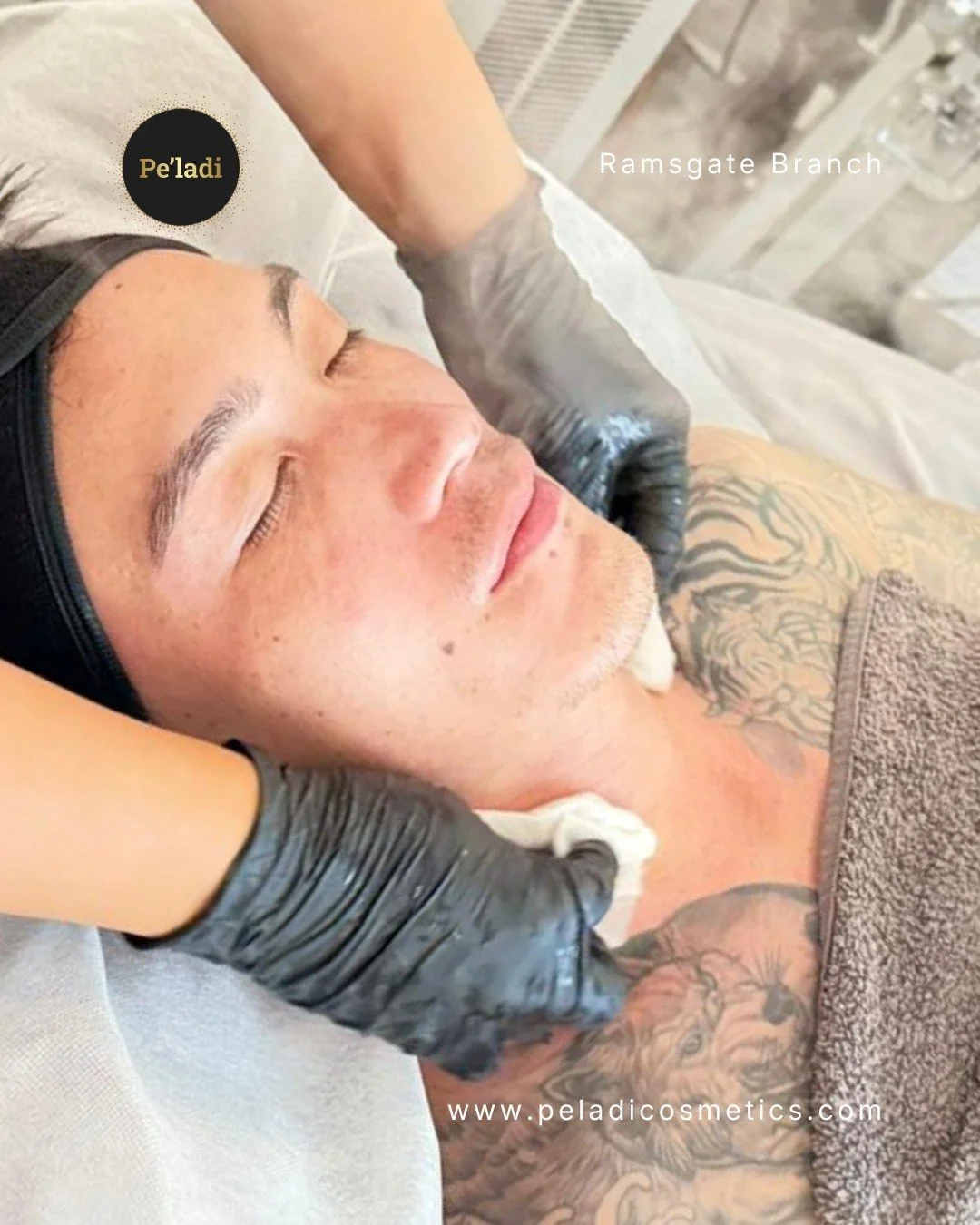 Clients often tell us their skin feels smoother, looks brighter, and feels incredibly refreshed after a Deluxe Facial. 

𝐑𝐞𝐠𝐮𝐥𝐚𝐫 𝐭𝐫𝐞𝐚𝐭𝐦𝐞𝐧𝐭𝐬 𝐜𝐚𝐧 𝐡𝐞𝐥𝐩 𝐢𝐦𝐩𝐫𝐨𝐯𝐞 𝐭𝐞𝐱𝐭𝐮𝐫𝐞, 𝐛𝐨𝐨𝐬𝐭 𝐡𝐲𝐝𝐫𝐚𝐭𝐢𝐨𝐧, 𝐚𝐧𝐝 𝐦𝐚𝐢𝐧
