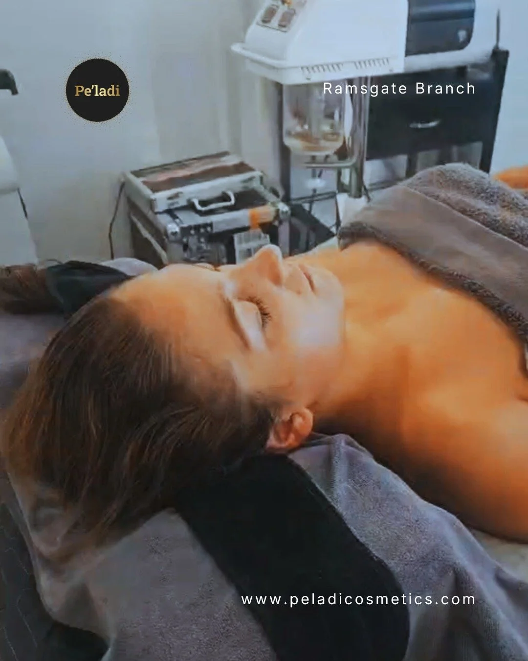 Hello, Monday 🖤

A fresh week deserves a fresh glow.
Start your Monday with a facial that deeply cleanses, hydrates, and restores your skin.

𝐍𝐞𝐰 𝐰𝐞𝐞𝐤. 𝐍𝐞𝐰 𝐠𝐥𝐨𝐰. 𝐍𝐞𝐰 𝐞𝐧𝐞𝐫𝐠𝐲.

Book your facial at Peladi Cosmetics and let your M