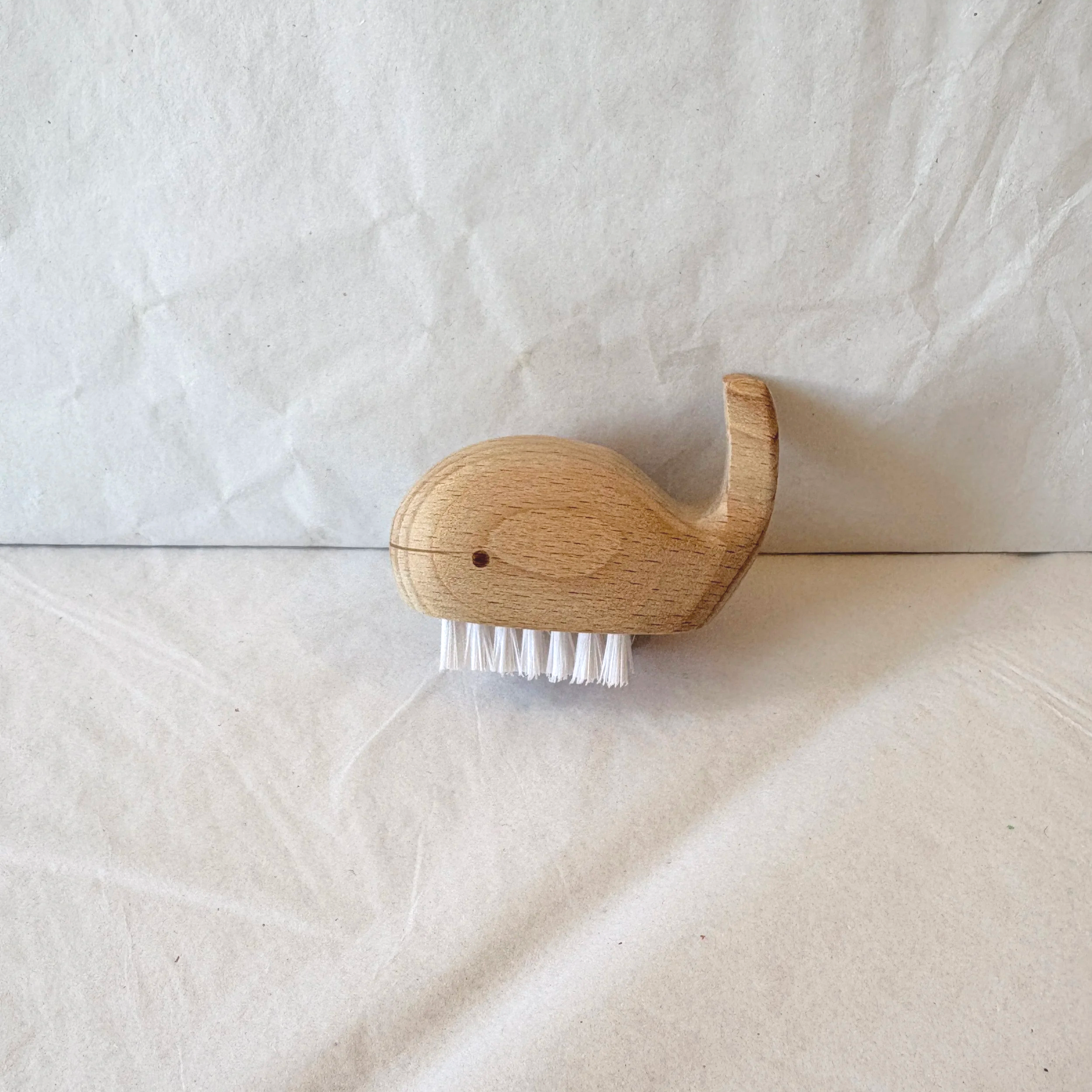 Wood+Whale+Nail+Brush+2.png