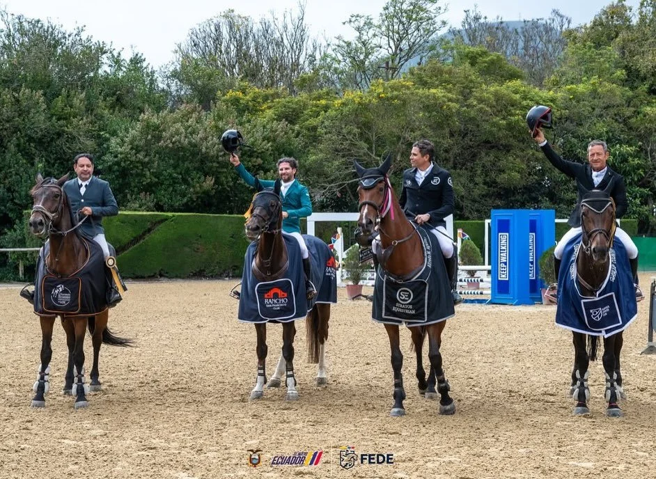 Pacientes EquiMed 🇪🇨 lideraron el Gran Premio 1.40m el fin de semana! Gracias por la confianza en nuestro plan de Medicina Deportiva. Medicina de Campeones 🏆.
.
🥇 @ciampigui @auroramiranda444 
🥈 @gonzalo_mezah  @lhaciendaecuestre_ec 
🥉 @samboga