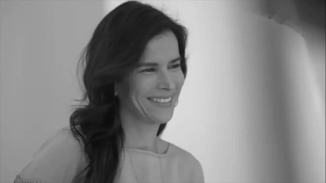 Lo &uacute;nico imposible es aquello que no intentas. 

Feliz semana ❤️

#Patriciavelasquez #model #modelo #actriz actress Supermodel