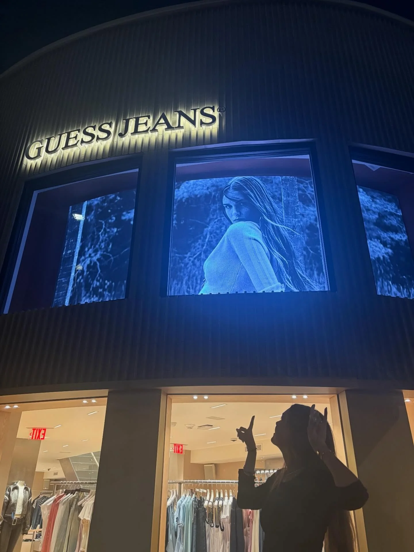 @guessjeans @visionlosangeles @fordmodels #guessjeans @mayagabriellav