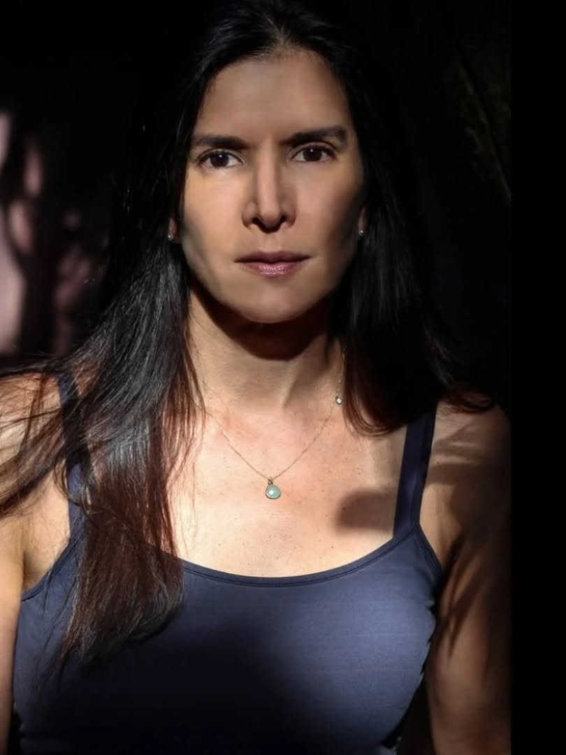 Escucha tu verdad. Rec&iacute;bela. Confia en ella. Porque cuando lo haces, la vida te responde con todo lo que necesitas para vivirla plenamente.

@antoniomartinezfilm 📸

#patriciavelasquez #actress #actriz #supermodels #model