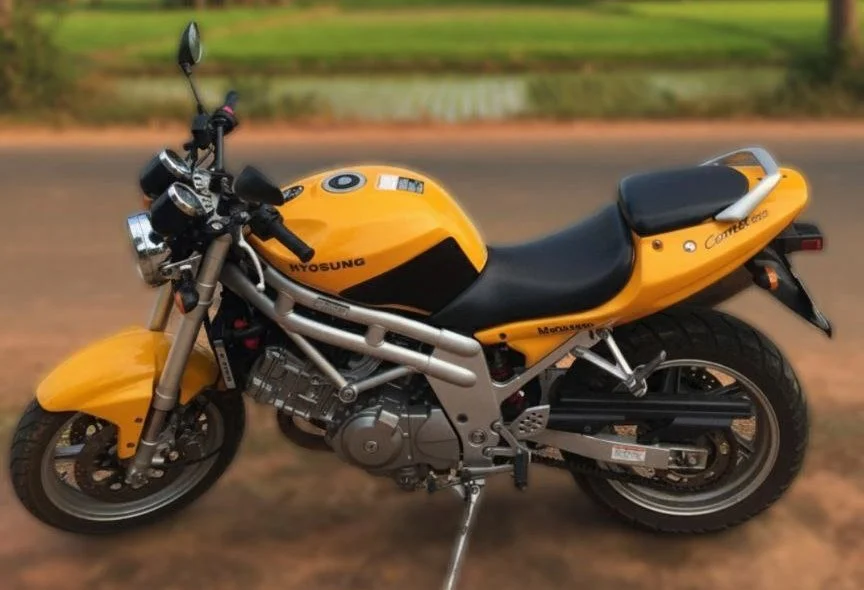 Hyosung GT650 Comet