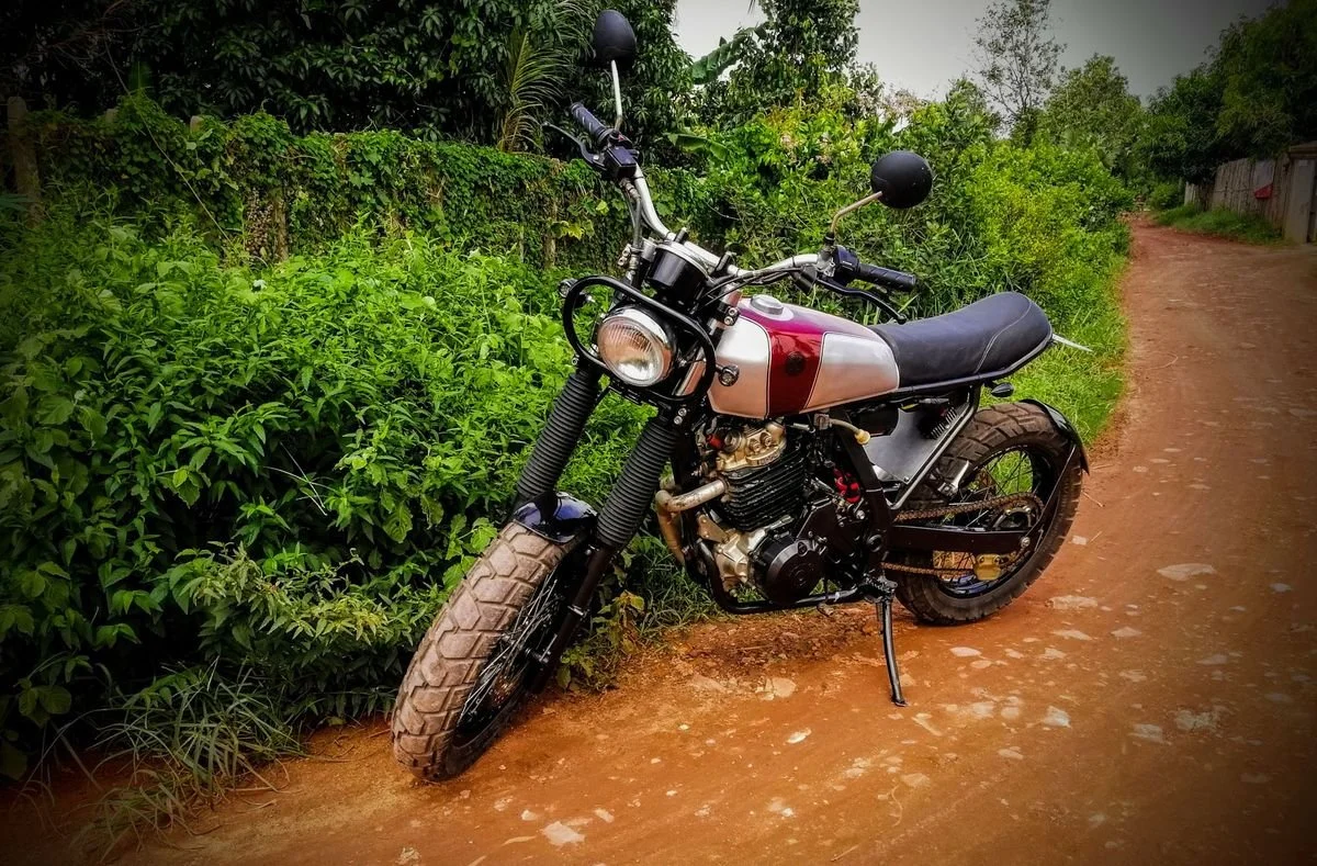 Honda NX650 Dominator Modified