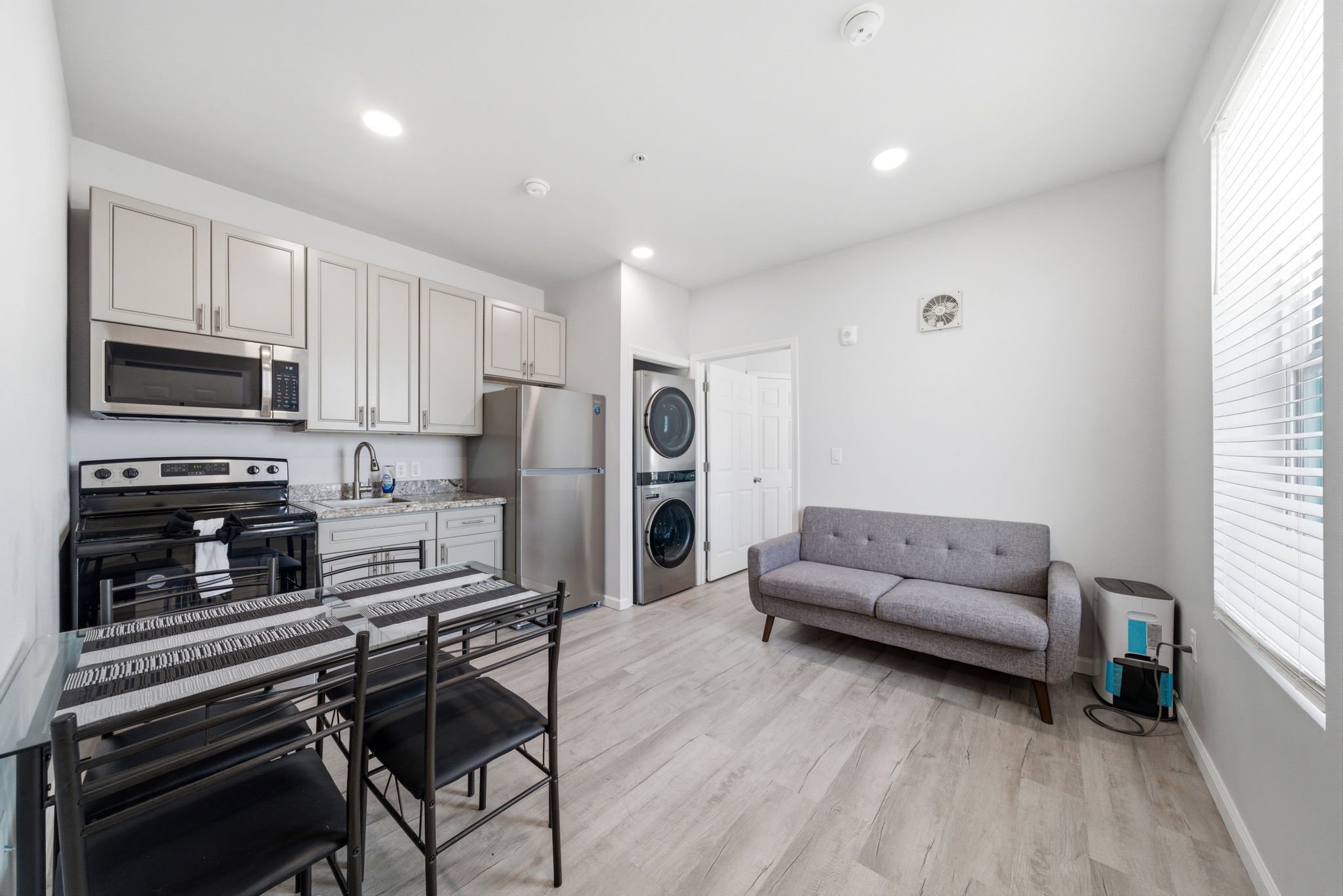 2-web-or-mls-001_801 Avenue K HDR-5 (2).jpg