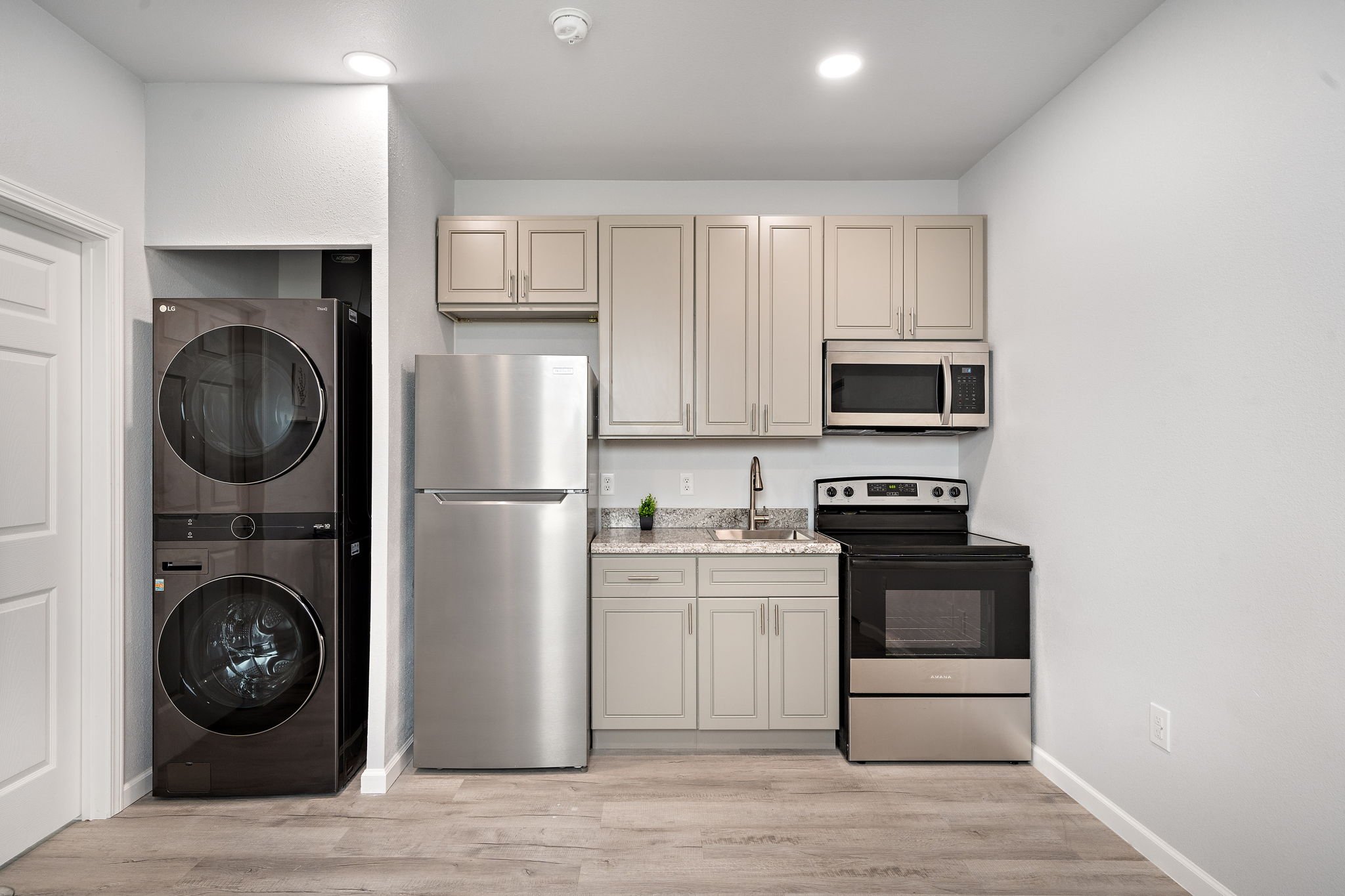 4-web-or-mls-John Tohme - 2813 Church St C and D HDR-145.jpg
