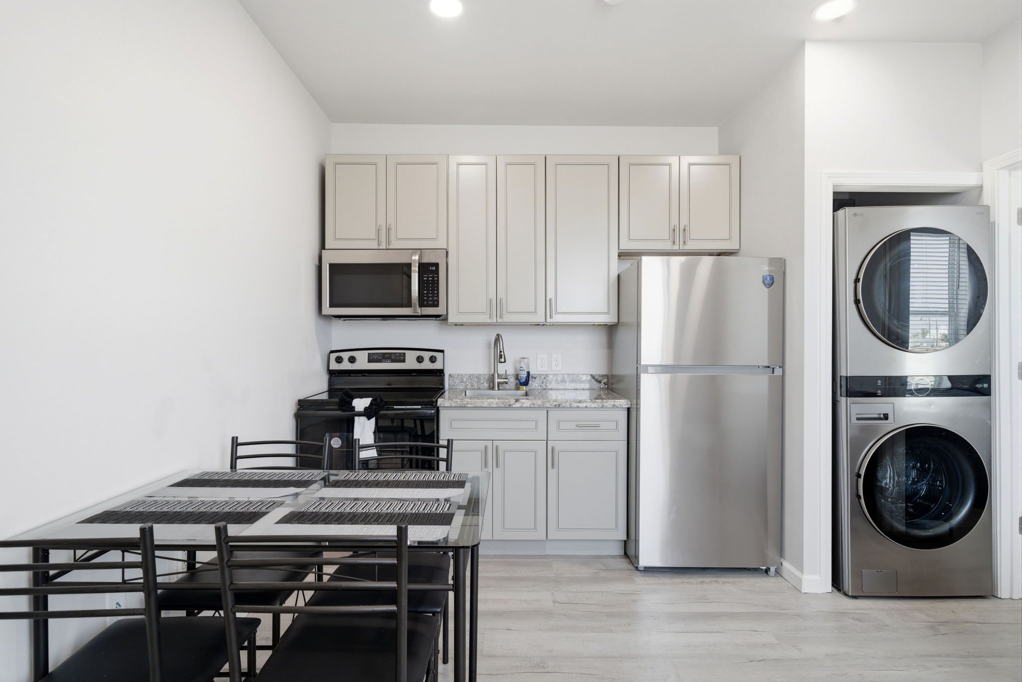 7-web-or-mls-006_801 Avenue K HDR-14 (2).jpg