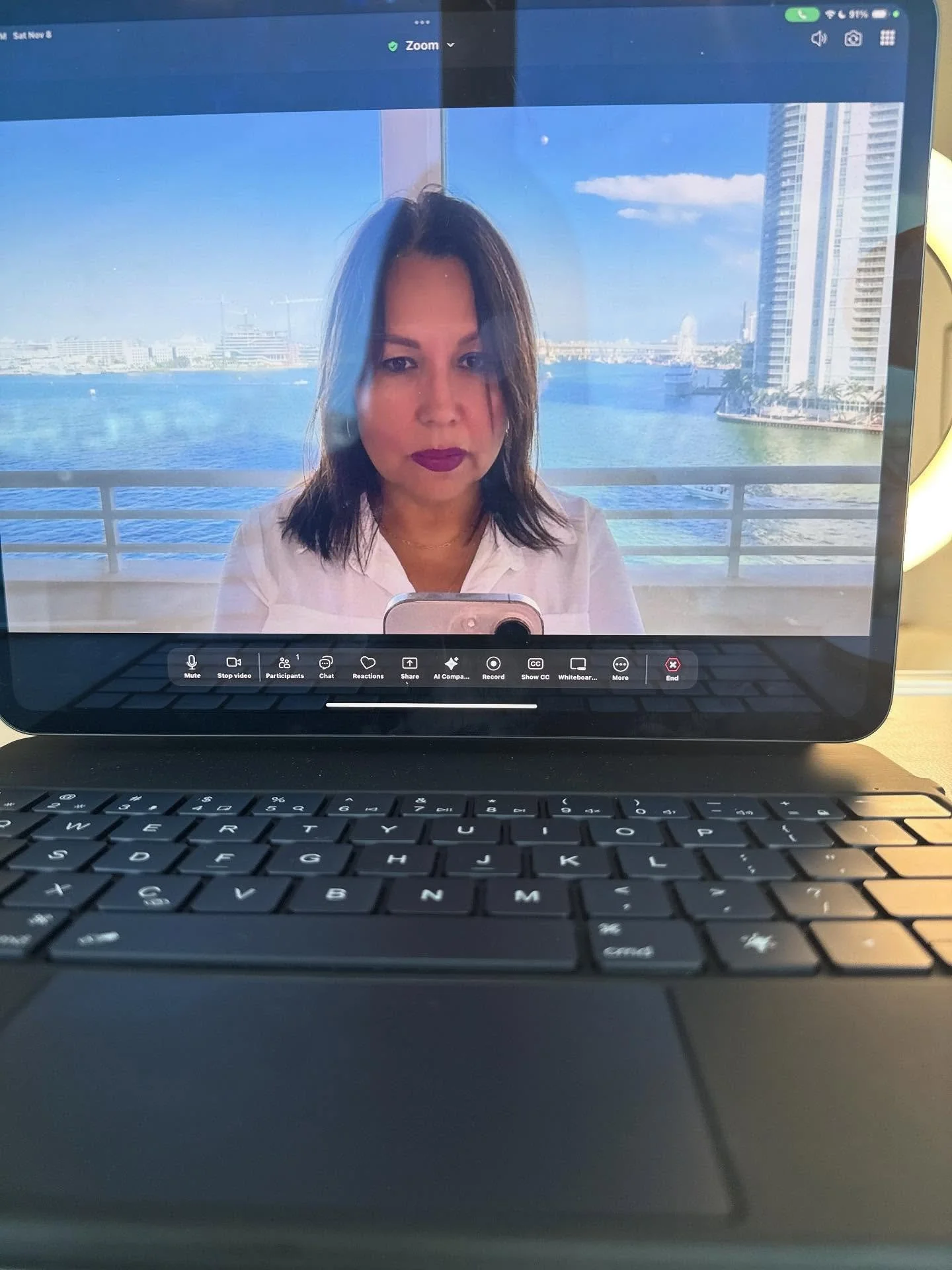 ✨ &iquest;Qu&eacute; es Resilient Now Podcast? ✨
Resilient Now Podcast es un espacio donde personas reales comparten historias reales de c&oacute;mo superaron los momentos m&aacute;s dif&iacute;ciles de su vida. 🎙️💛
Cada episodio nos recuerda que s