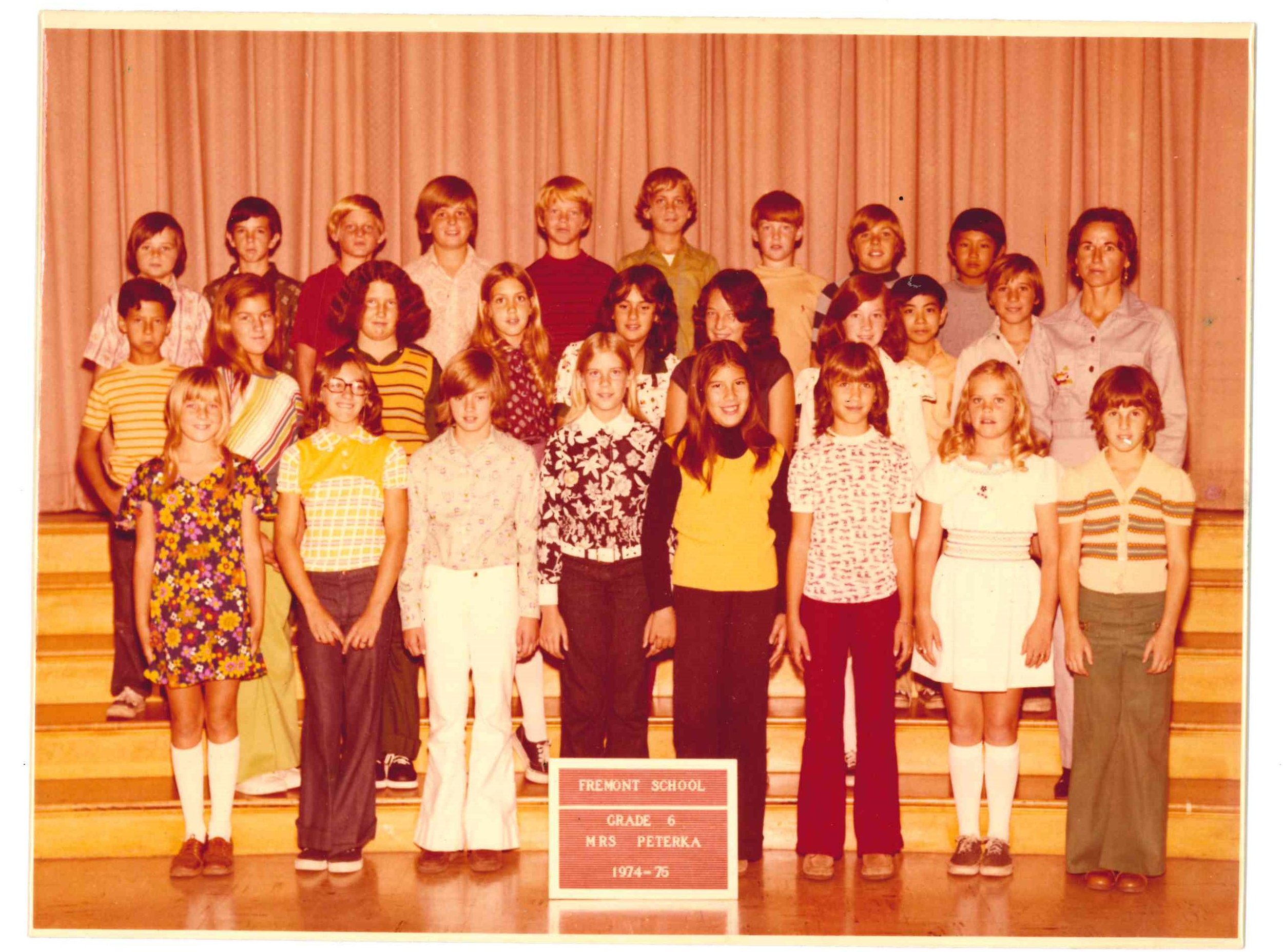Mrs. Peterka's 6th Grade Class, 1974-1975