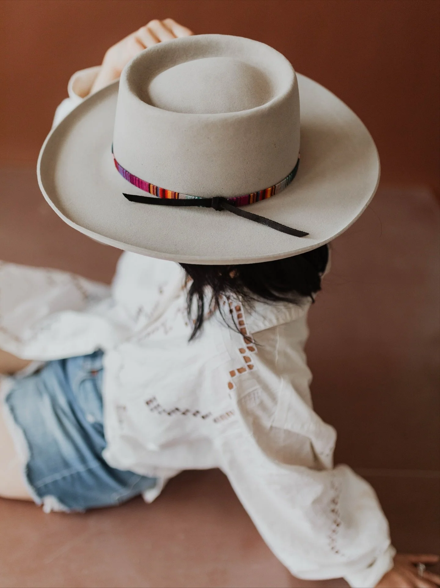 [ Hat ] bandz make her dance 💃 

Photography | @alyssabarletter