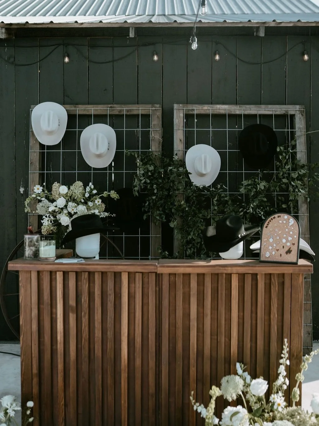 You aren&rsquo;t allowed to forget what the bar looks like ⚡️

Photography | @adelynnreesephotography