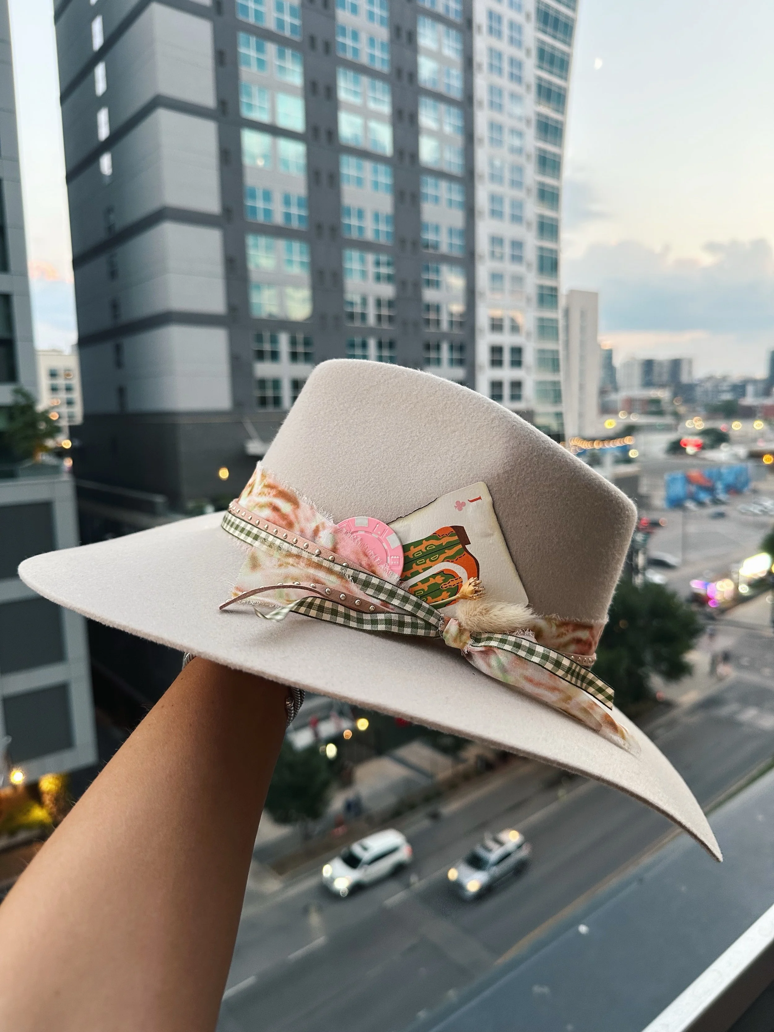 Professional poker princess 👸 

#nashville #hatbar #kansascity #customhat #nashvillepopup