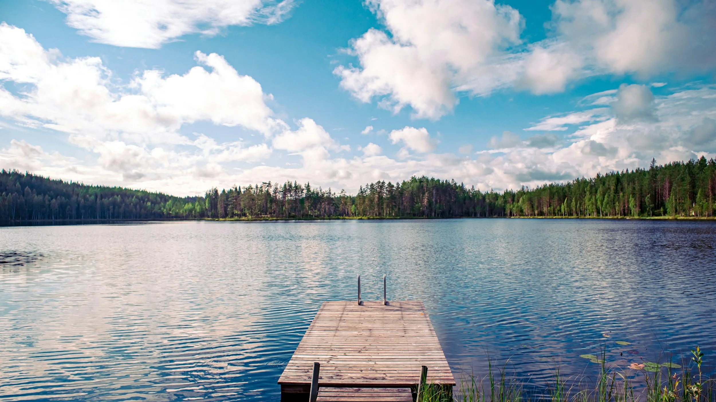 peaceful water scene symbolizing emotional wellness, self discovery, and personal growth through therapy