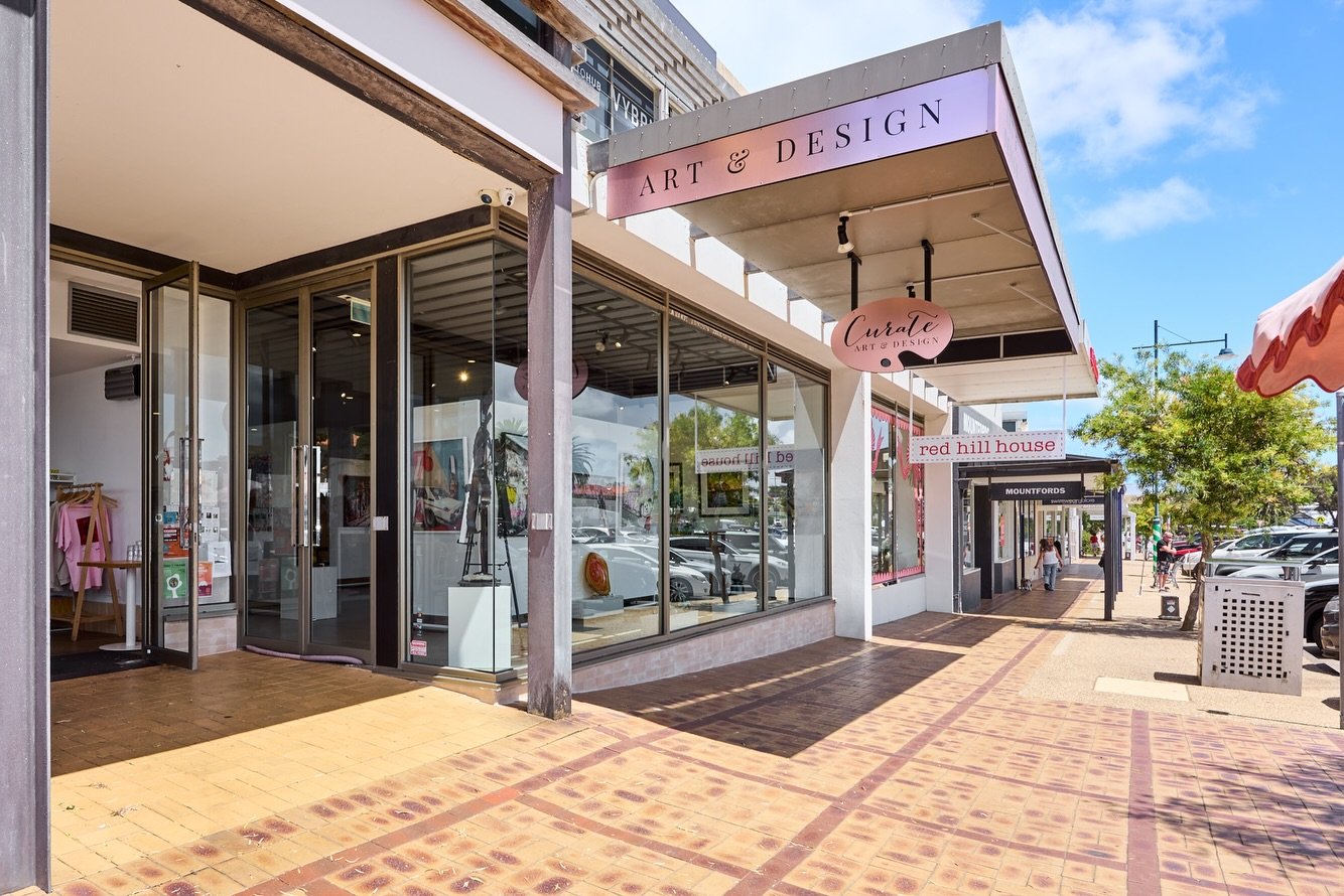 FOR LEASE. 

Shop 2 / 119-125 Ocean Beach Road, Sorrento ☀️

Rosin Smyth &amp; Partners is pleased to present this outstanding retail offering in the heart of Sorrento&rsquo;s tightly held Ocean Beach Road precinct. Positioned along the town&rsquo;s 