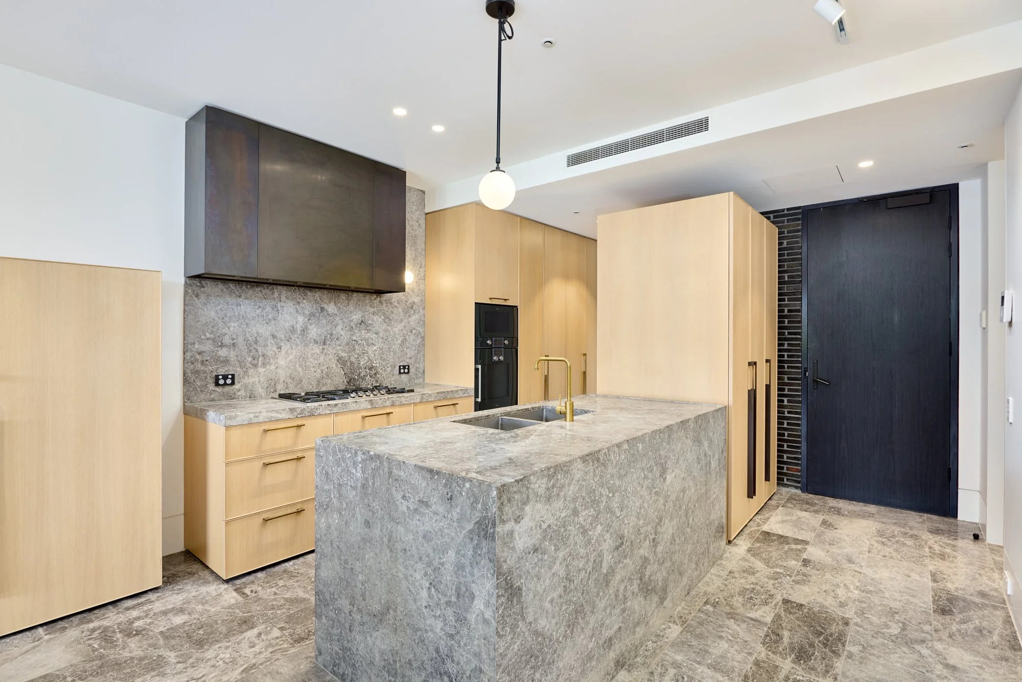 205_2 Pine Avenue, Elwood-WEB-_DSC4533.jpg