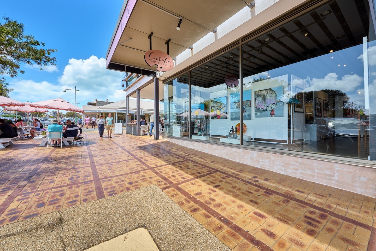 RS&amp;P | Transaction

LEASED
Shop 2 / 119&ndash;125 Ocean Beach Road, Sorrento

Boutique retail space positioned along Sorrento&rsquo;s main commercial strip.

Strong demand continues for well-located boutique retail assets.