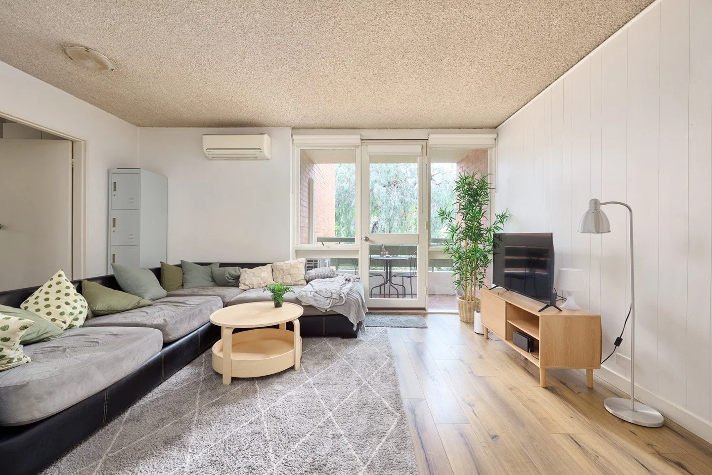 Garden estate. Top floor. North Melbourne.

There's a version of inner-city living that doesn't trade quiet for convenience. This is it.

7/369 Abbotsford Street is a three-bedroom apartment set within lush grounds &mdash; private balcony, generous p