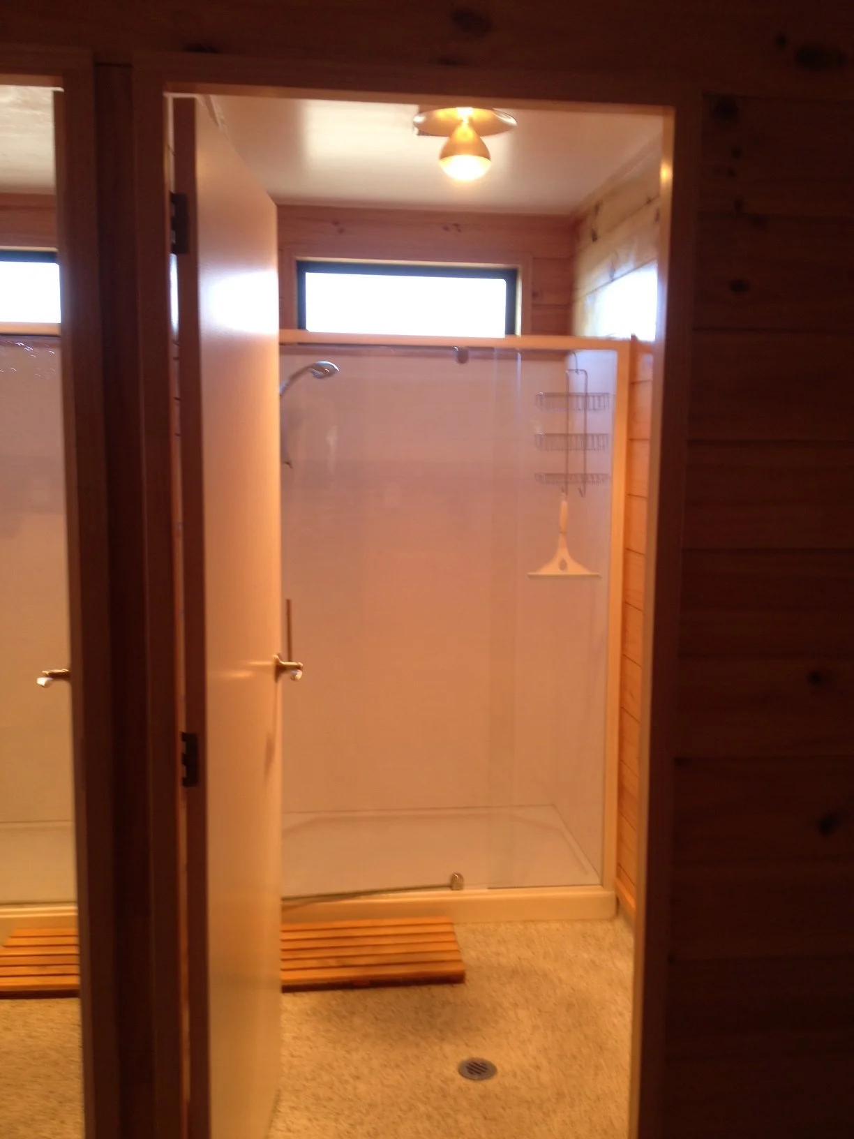 Arlberg_Shower.jpg