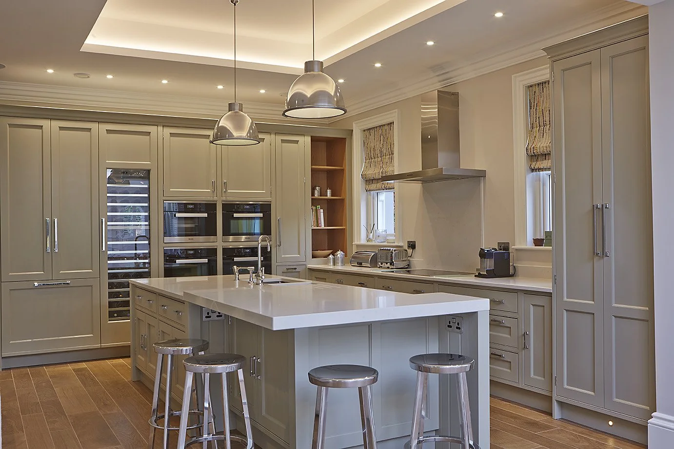 Kitchen bar area with light gray tones