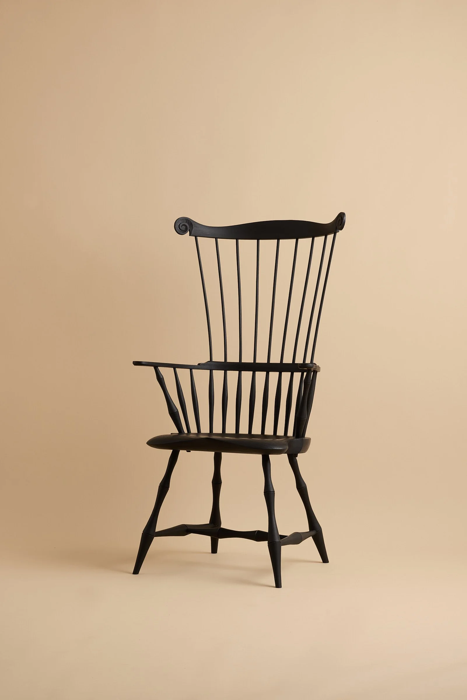 hand-made-comb-back-windsor-arm-chair-01.jpg