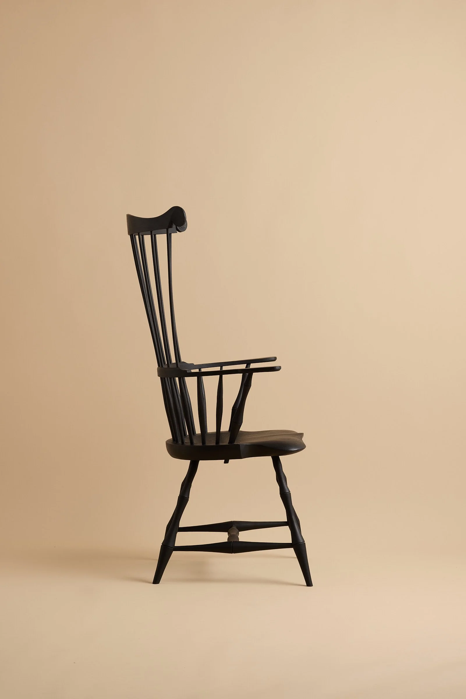 hand-made-comb-back-windsor-arm-chair-05.jpg