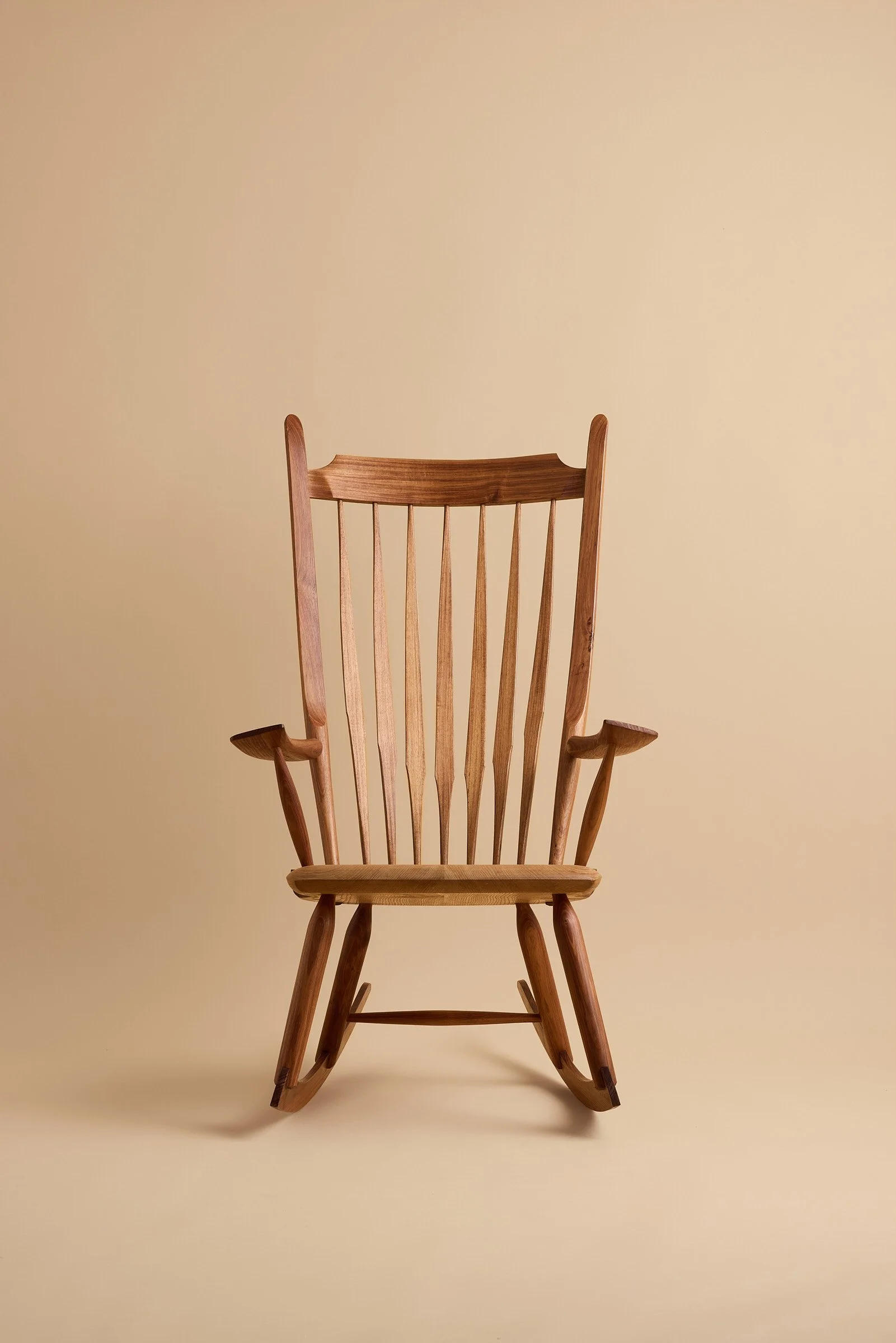 hand-made-large-galbert-windsor-rocking-chair-04.jpg