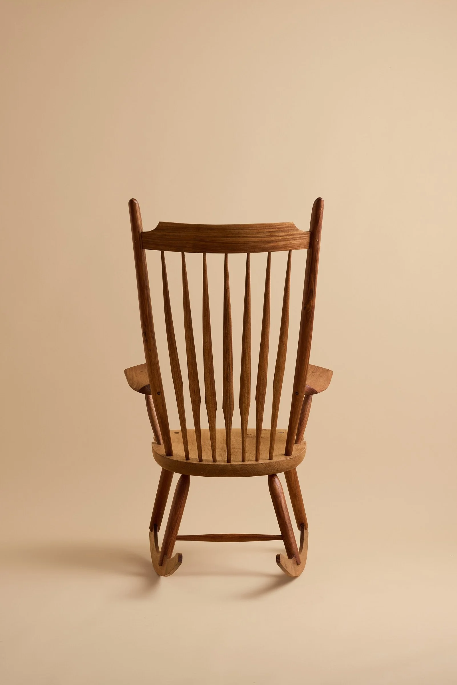 hand-made-large-galbert-windsor-rocking-chair-03.jpg