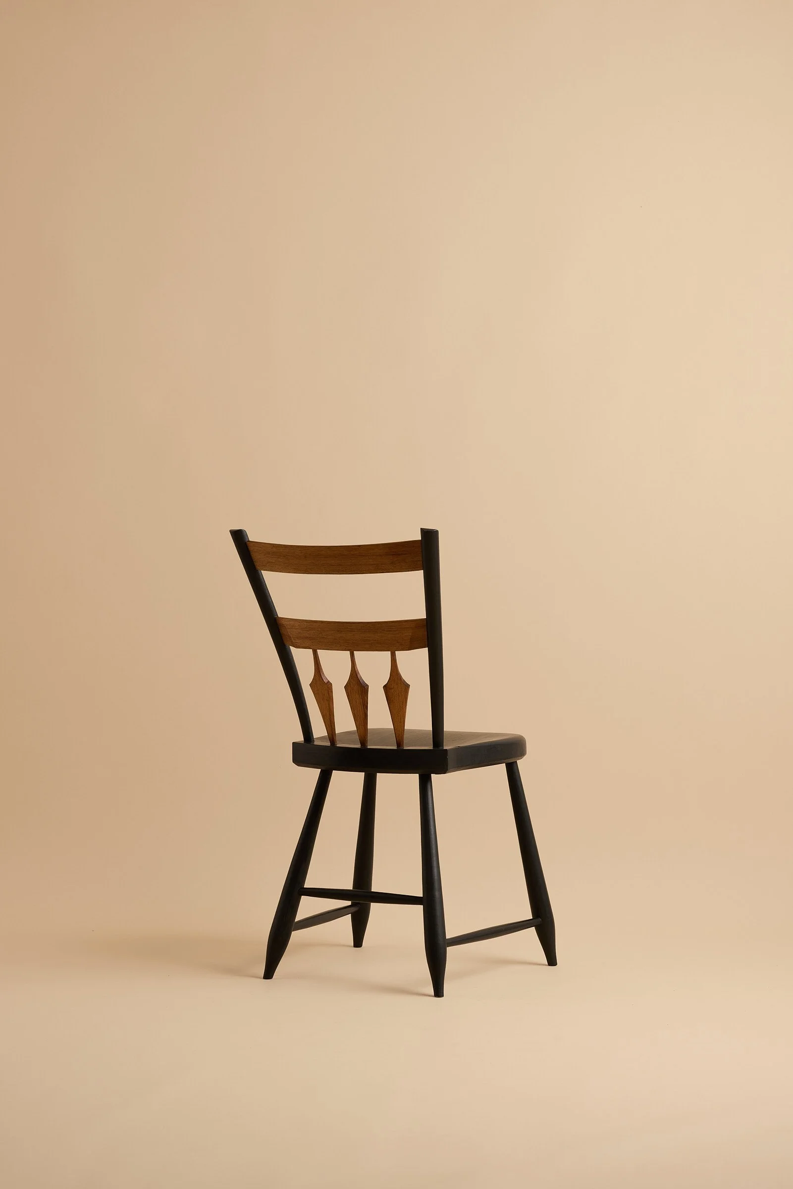 hendersonville-windsor-dining-chair-02.jpg