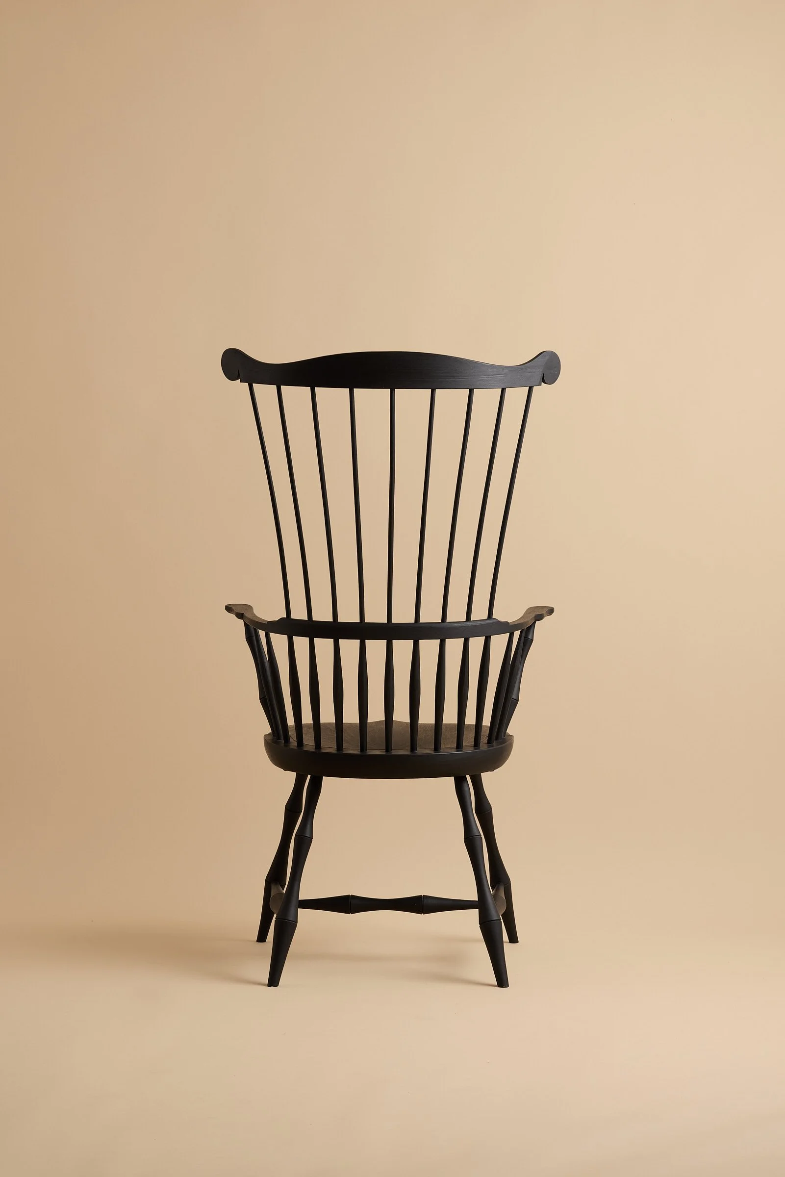 hand-made-comb-back-windsor-arm-chair-03.jpg