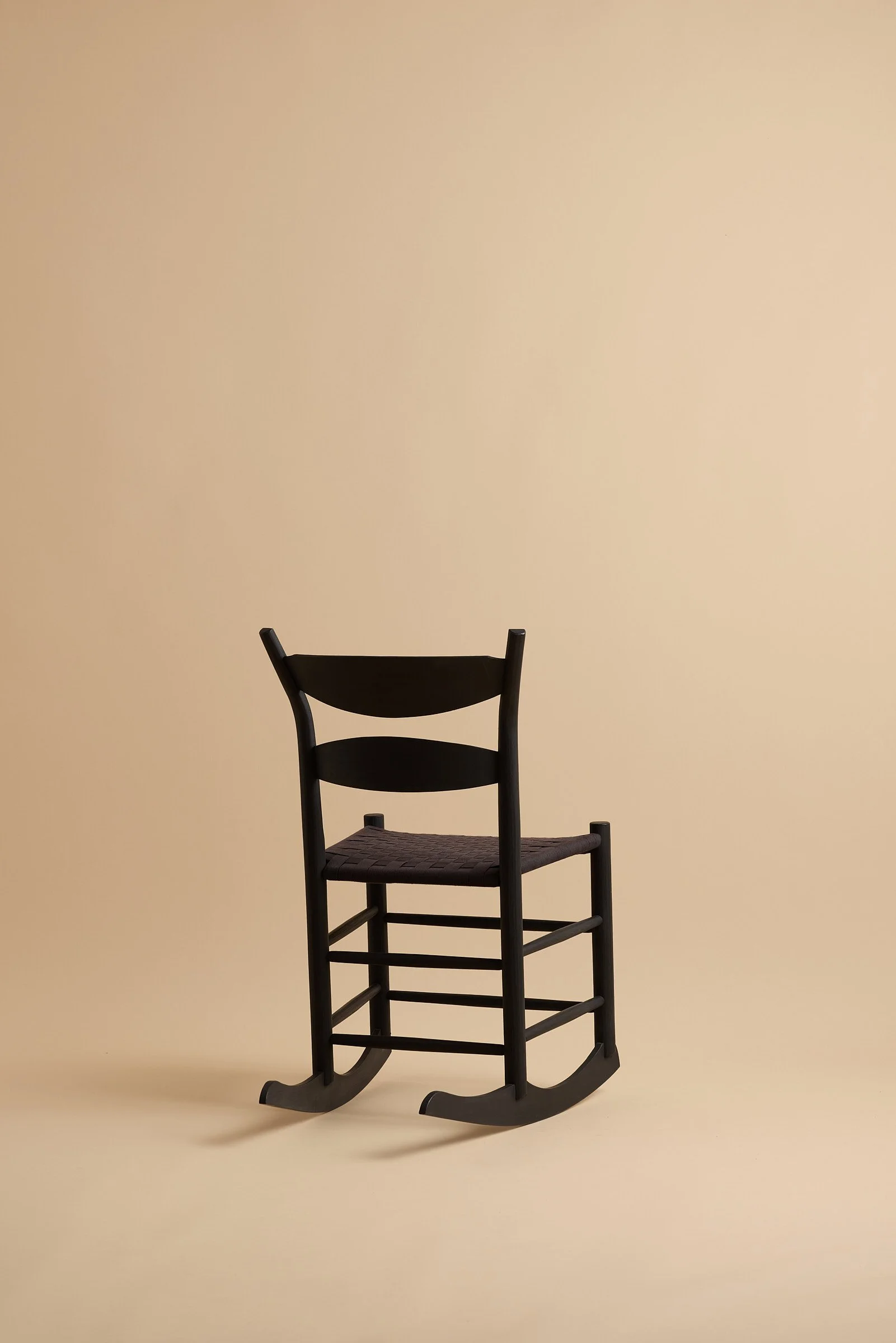 jennie-alexander-ladder-back-rocking-chair-02.jpg