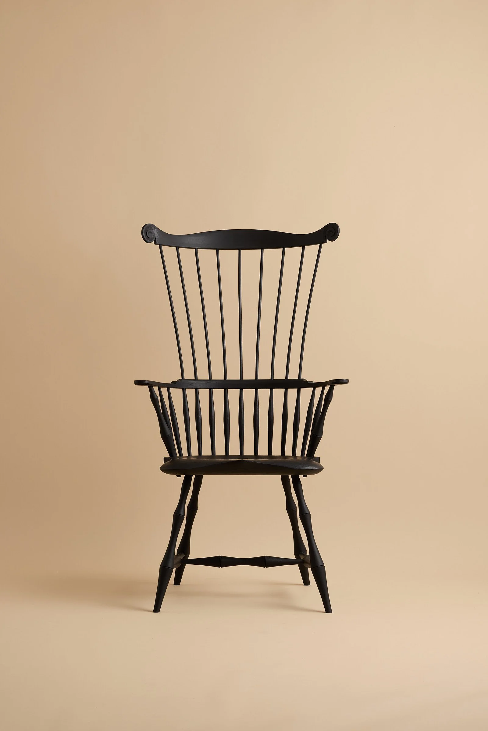 hand-made-comb-back-windsor-arm-chair-04.jpg