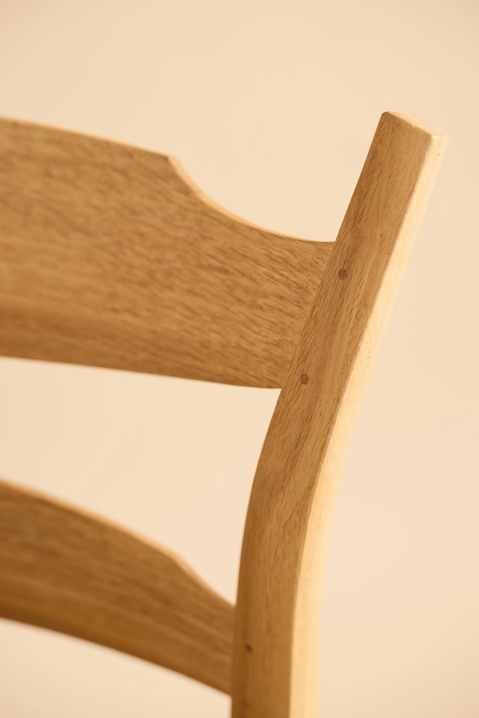jennie-alexander-ladder-back-dining-chair-detail-02.jpg