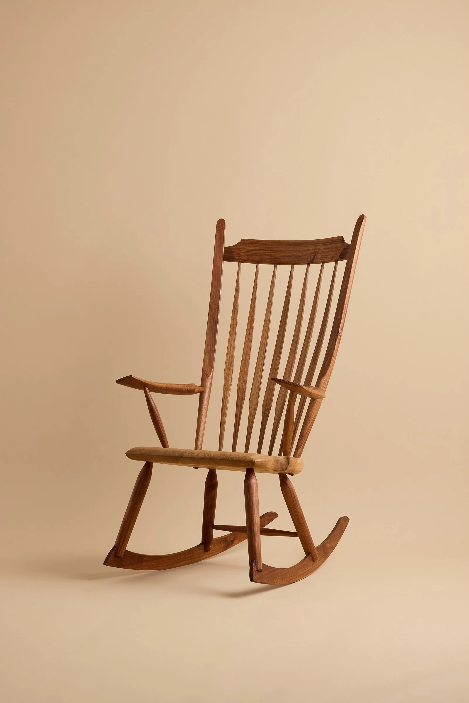 hand-made-large-galbert-windsor-rocking-chair-01.jpg