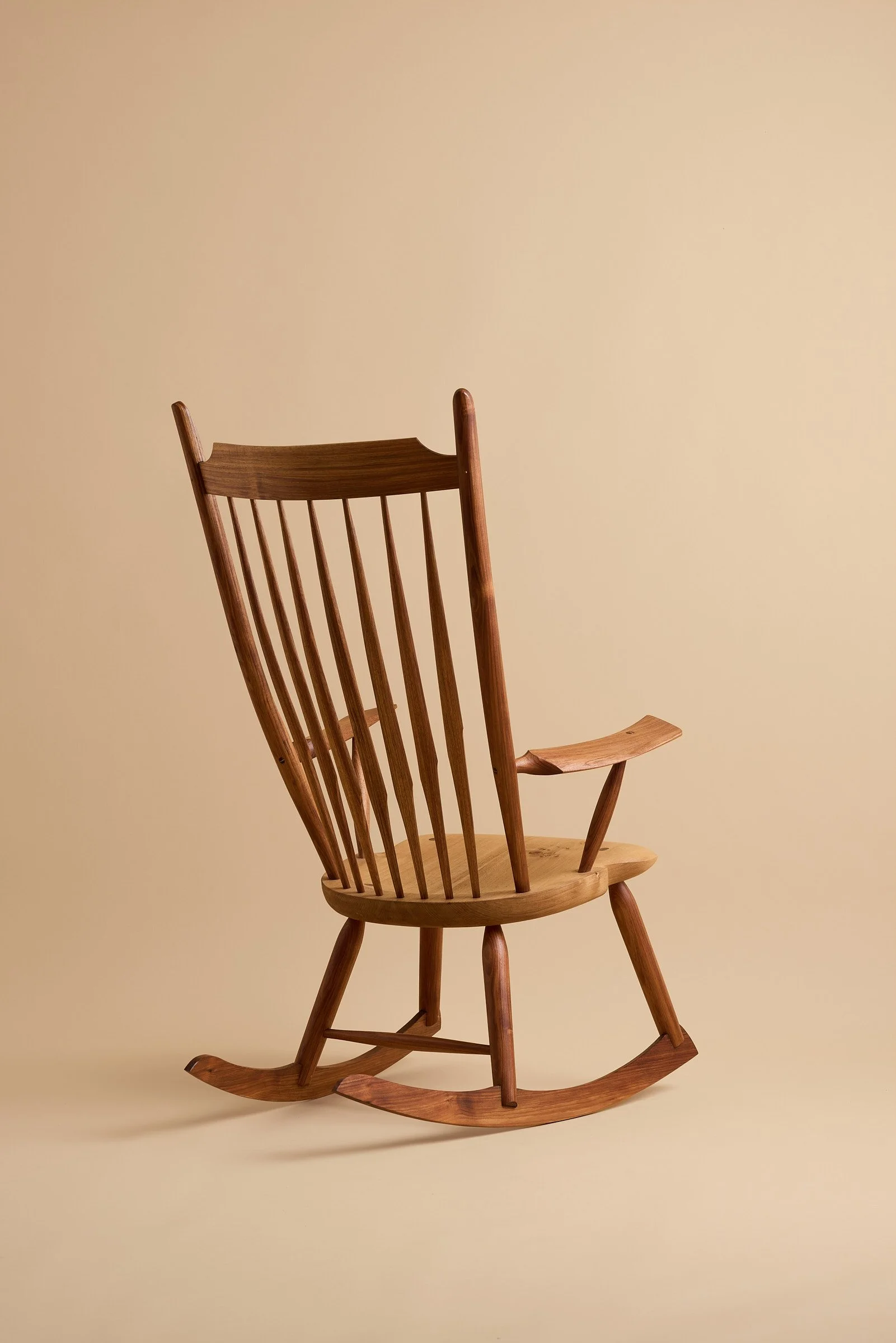 hand-made-large-galbert-windsor-rocking-chair-02.jpg