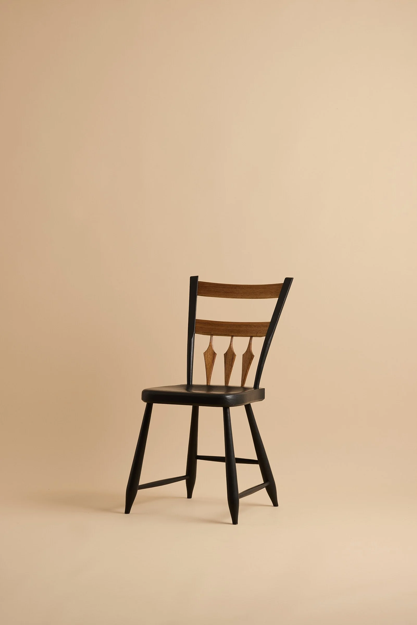 hendersonville-windsor-dining-chair-01.jpg
