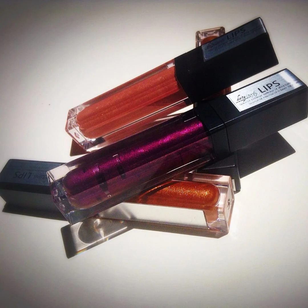 Photography works against