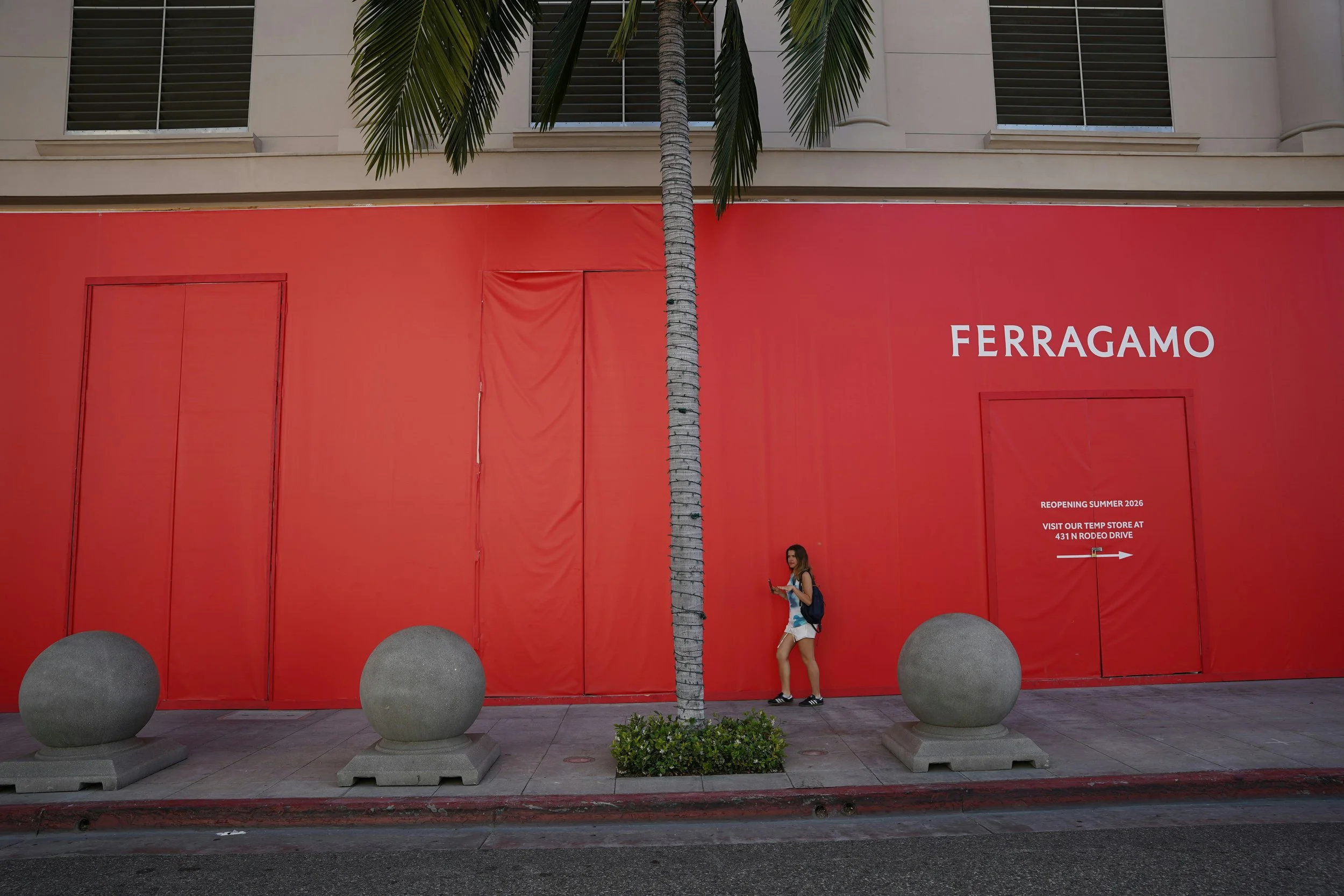 What Ferragamo’s José Mourinho Campaign Reveals About Luxury Strategy When Sales Decline: A Data and Psychology Analysis
