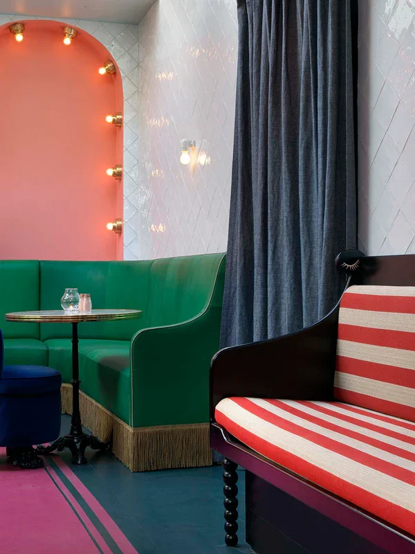 Design-x-Nada-interior-design-chelsea-fulham-cafe-6.webp