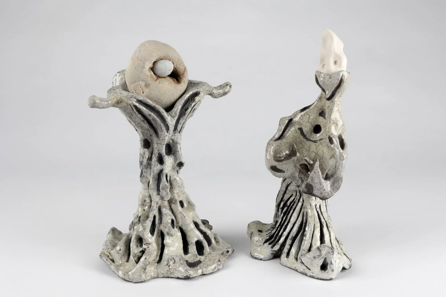 Artiste : XIE Li Ying.
Porcelaine et Pierre, la Demeure des Astres.