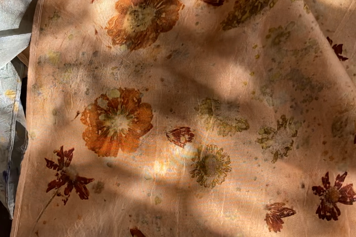 Workshop i Eko-tryck: Lär dig skapa blomstertryck på tyg