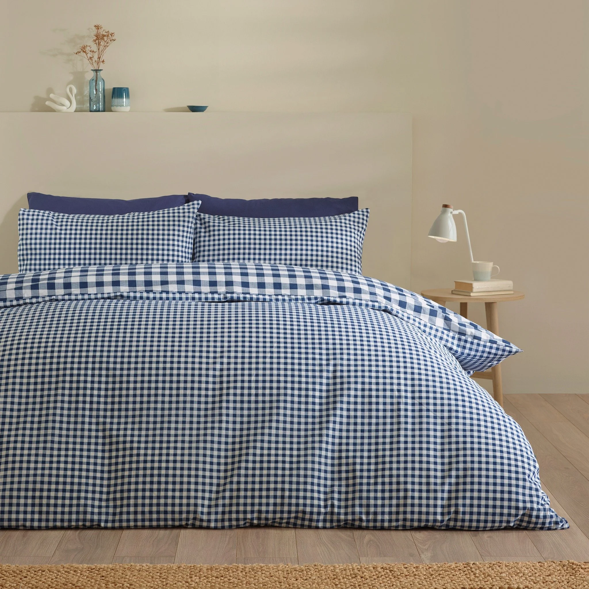 Bring a touch of country charm to your bedroom 💙 

Classic blue gingham brings laid-back rural style, pairing timeless pattern with everyday comfort for that fresh countryside feel. 

#CountryCharm #GinghamStyle #RusticLiving #CosyCountry #BedroomIn