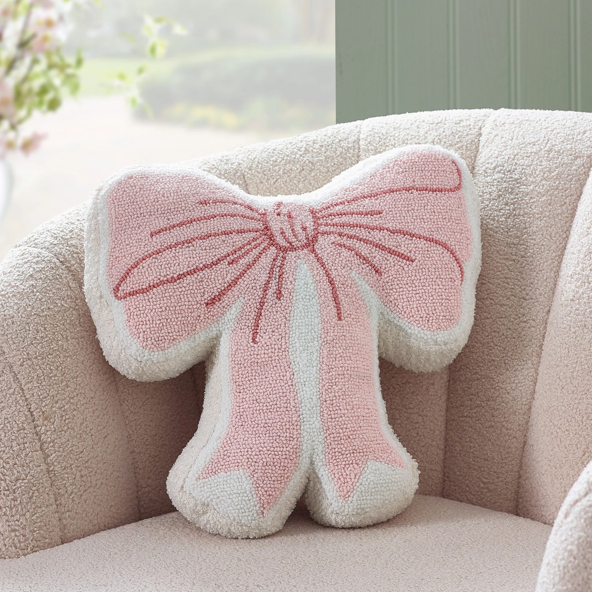 Add the prettiest finishing touch to your space 🎀✨
With a soft boucl&eacute; front and a luxe polyvelvet reverse, this bow shaped cushion blends playful charm with elegant comfort.

#CatherineLansfield #BowDecor #HomeAccessories #CosyDetails #SoftFu