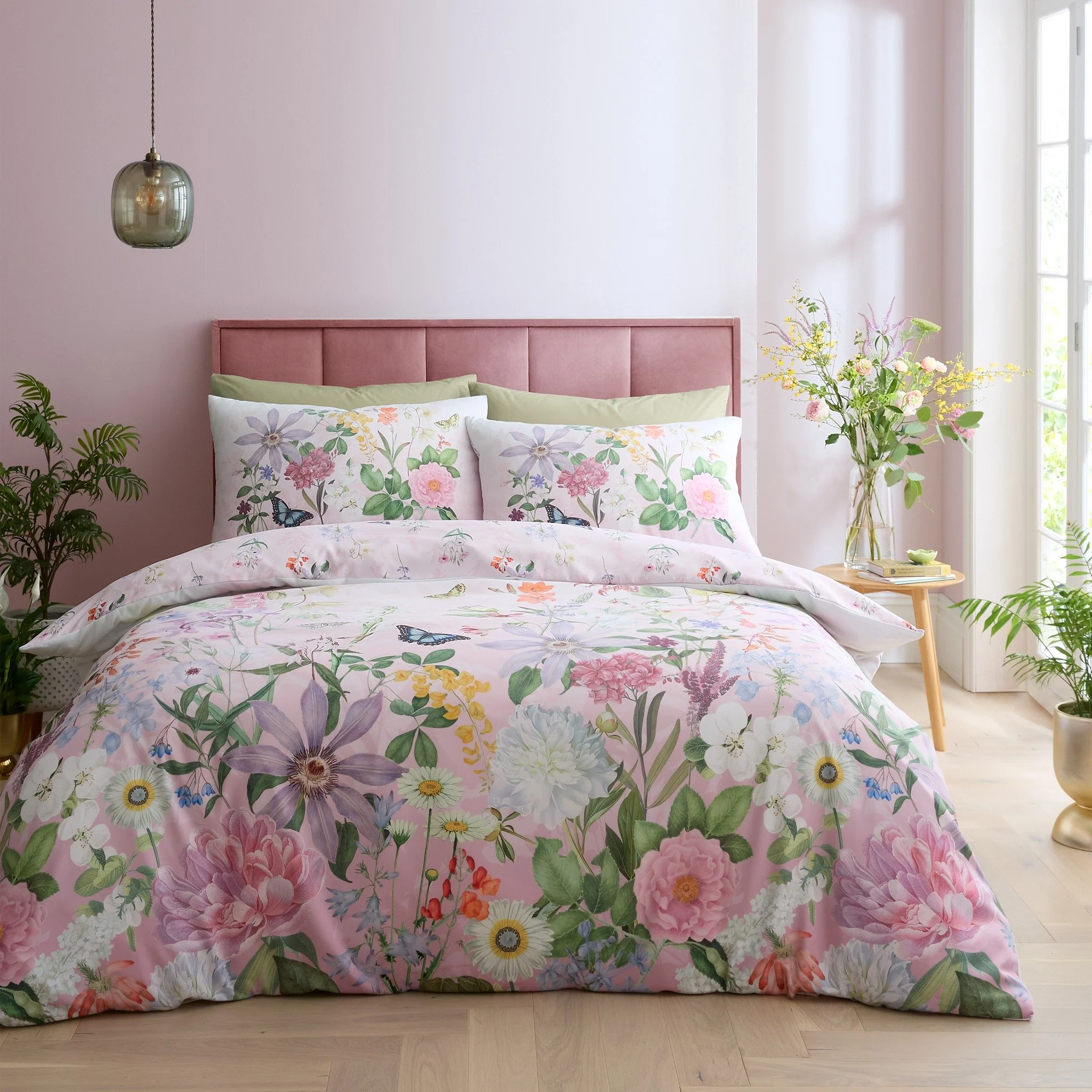 Step into a blooming garden retreat with this beautifully detailed floral design, created in collaboration with the RHS and finished in luxuriously soft fabric for a serene, elegant sleep space. 🌸🦋

#CatherineLansfield #CatherineLansfieldHome #RHS 